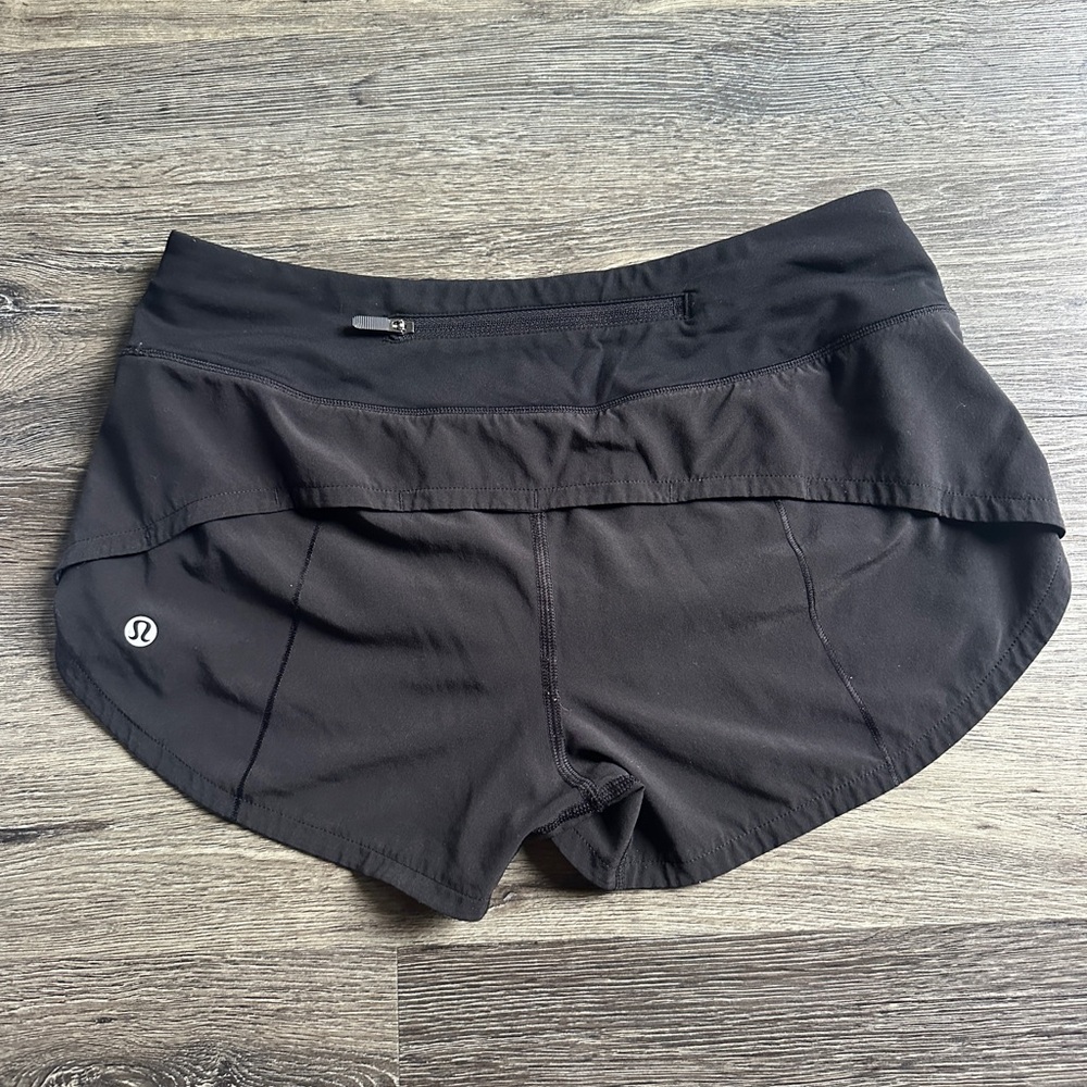 Lululemon Speed Up Low-Rise Lined Short - Size 4